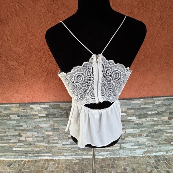 Tops - Elegant White Women's Top